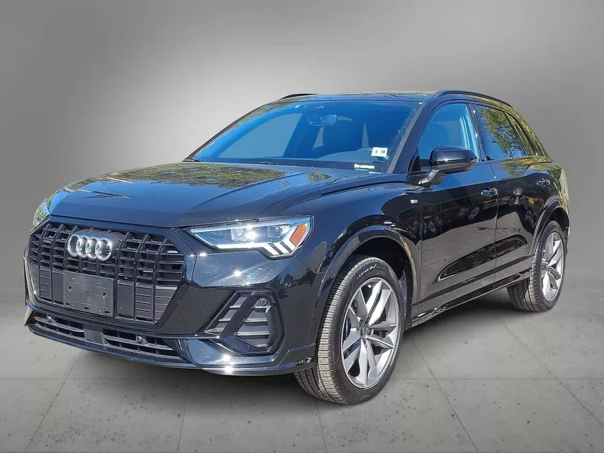 2025 Audi Q3 S line Premium photo 1