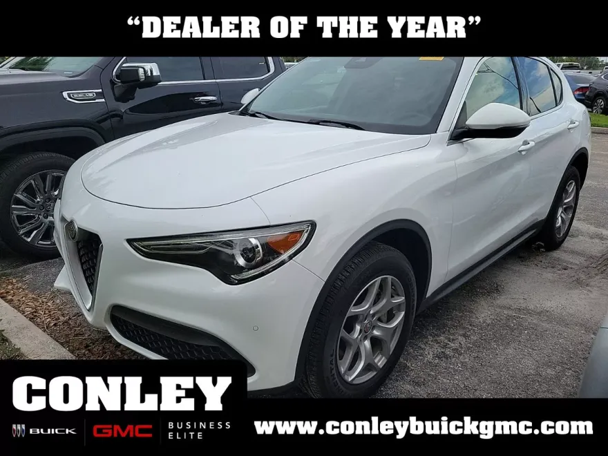 2019 Alfa Romeo Stelvio Base photo 1