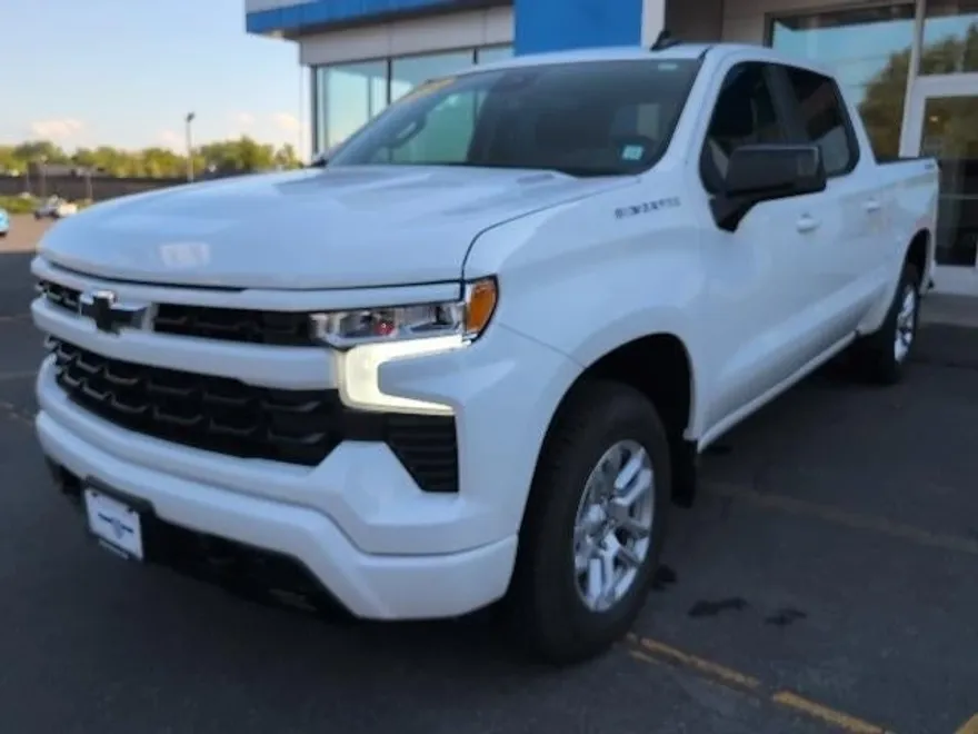 2023 Chevrolet Silverado 1500 RST photo 1