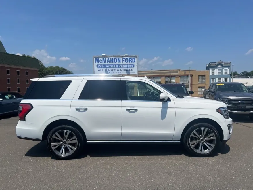 2021 Ford Expedition Limited photo 1