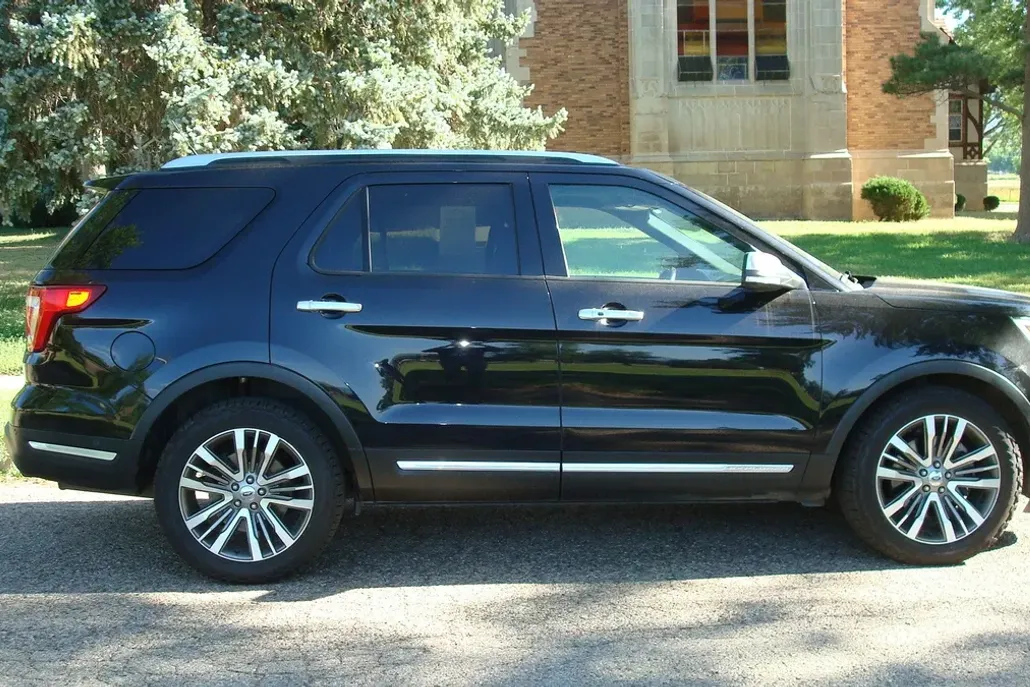 2019 Ford Explorer Platinum photo 1