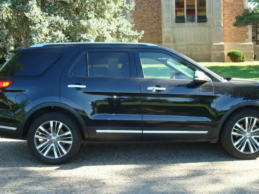 2019 Ford Explorer Platinum photo 1