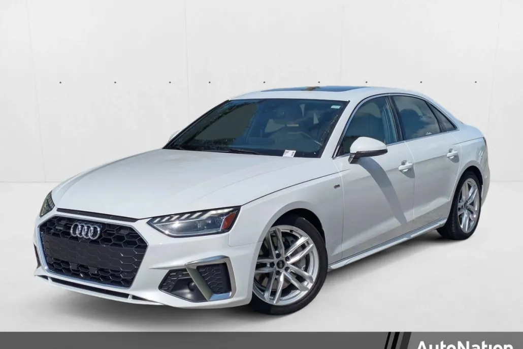 2022 Audi A4 S line Premium Plus 45 TFSI Quattro photo 1