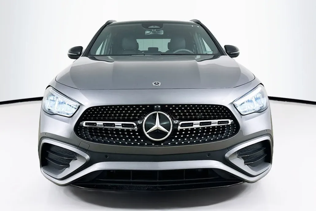 2024 Mercedes Benz GLA 250 4MATIC photo 1