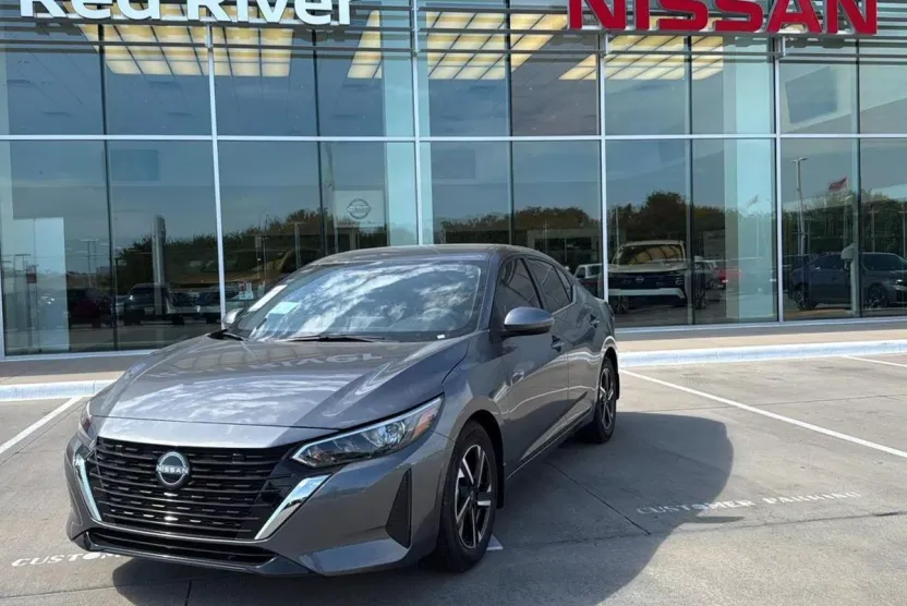 2025 Nissan Sentra SV photo 1