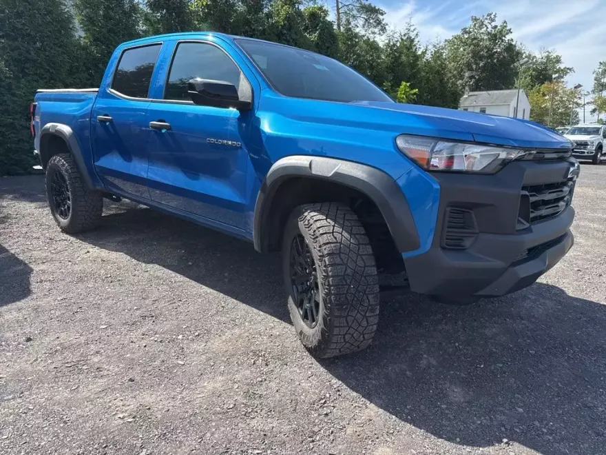2023 Chevrolet Colorado Trail Boss photo 1
