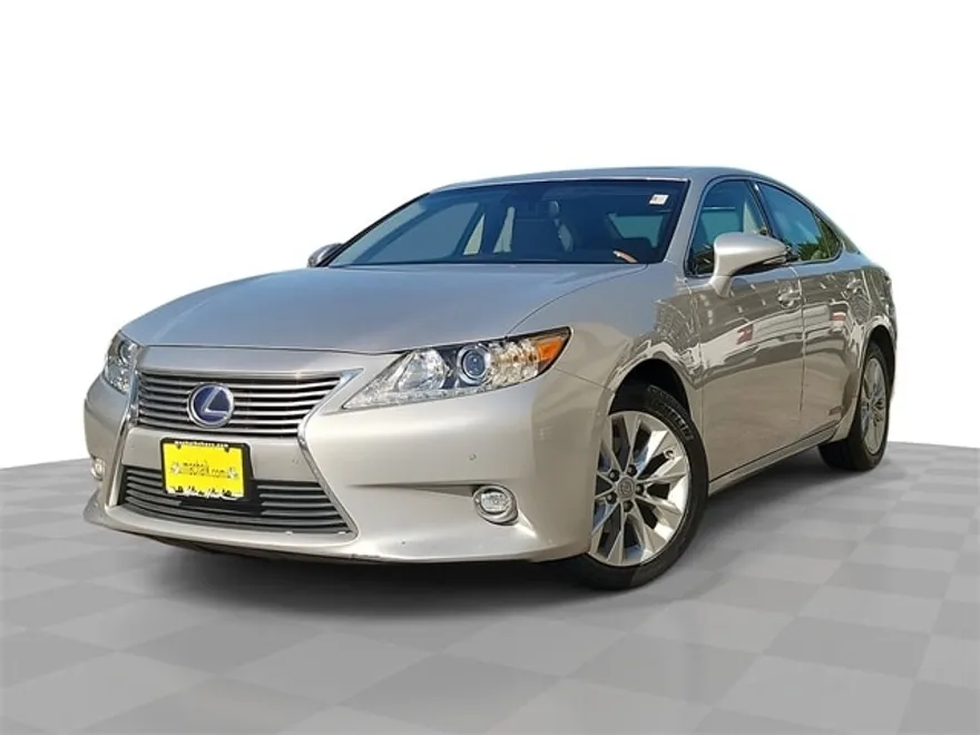 2014 Lexus ES 300h photo 1