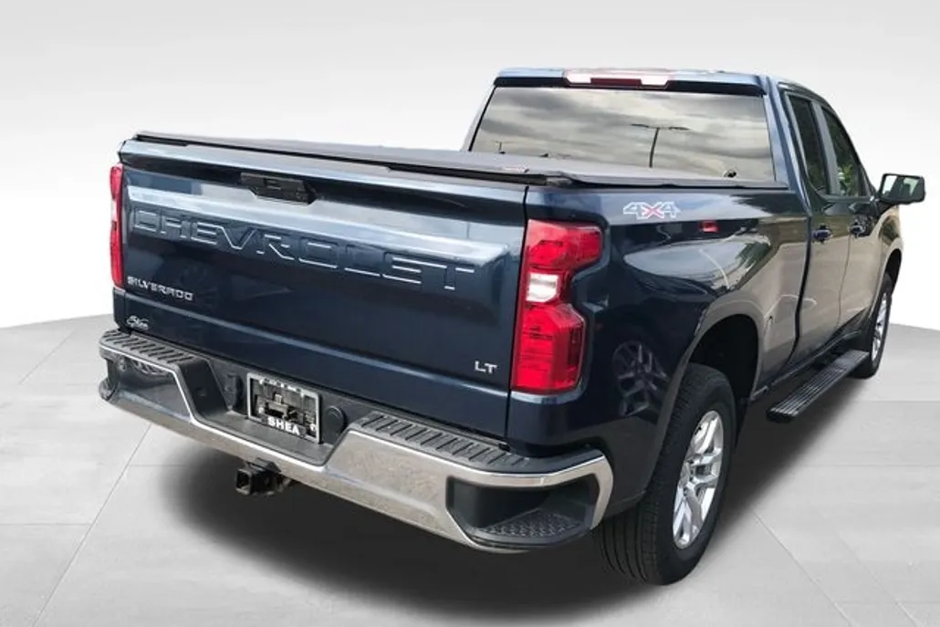 2021 Chevrolet Silverado 1500 LT photo 1