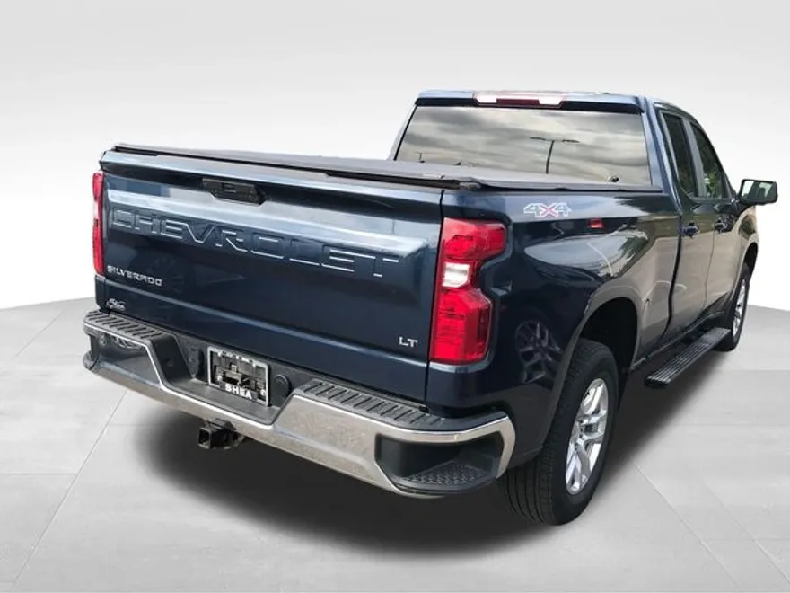 2021 Chevrolet Silverado 1500 LT photo 1