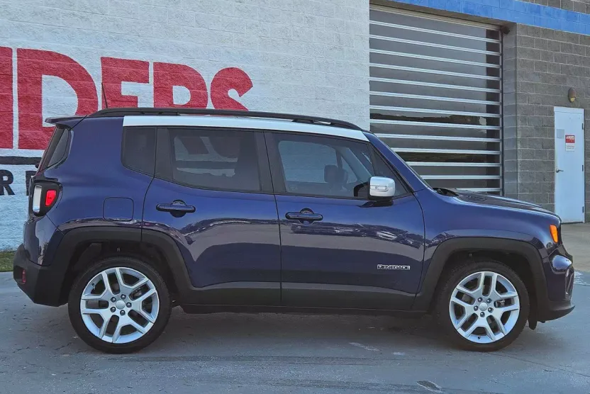 2021 Jeep Renegade Latitude photo 1