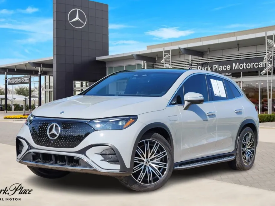 2023 Mercedes Benz 500 4MATIC photo 1
