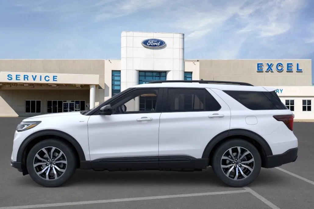 2025 Ford Explorer ST-Line photo 1