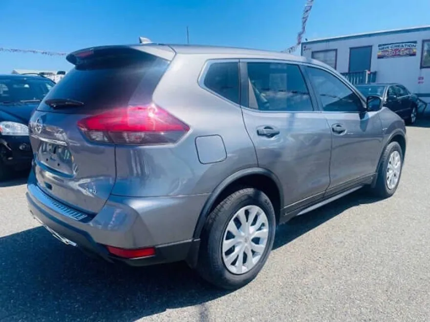 2018 Nissan Rogue S photo 1