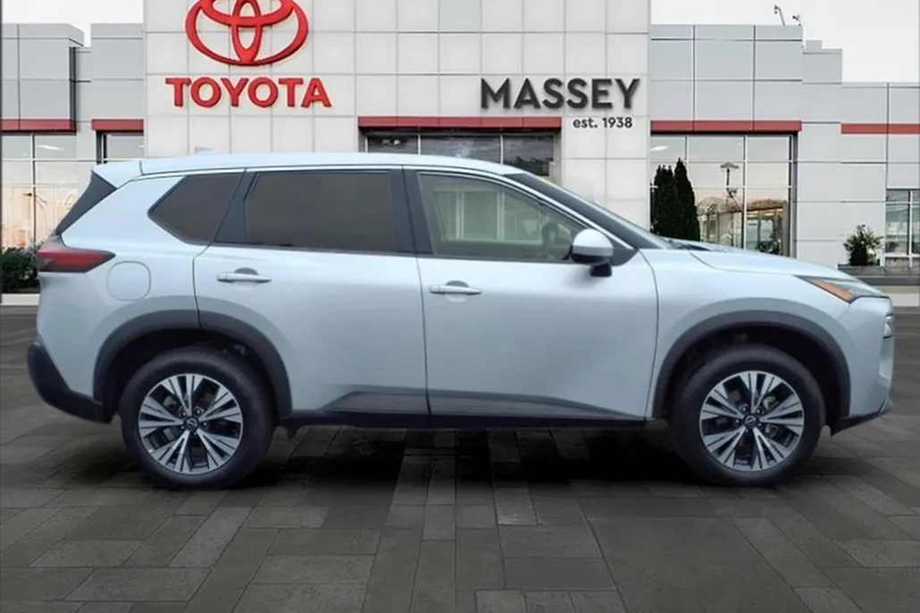 2023 Nissan Rogue SV photo 1