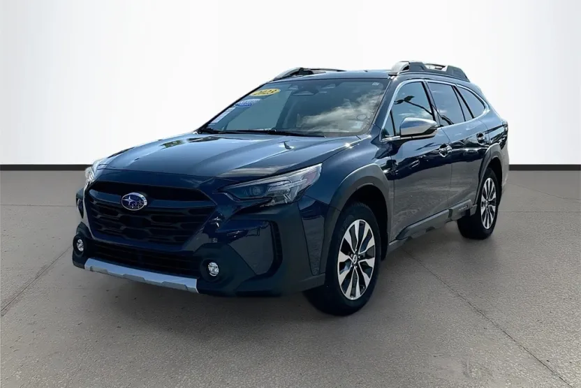 2023 Subaru Outback Touring photo 1