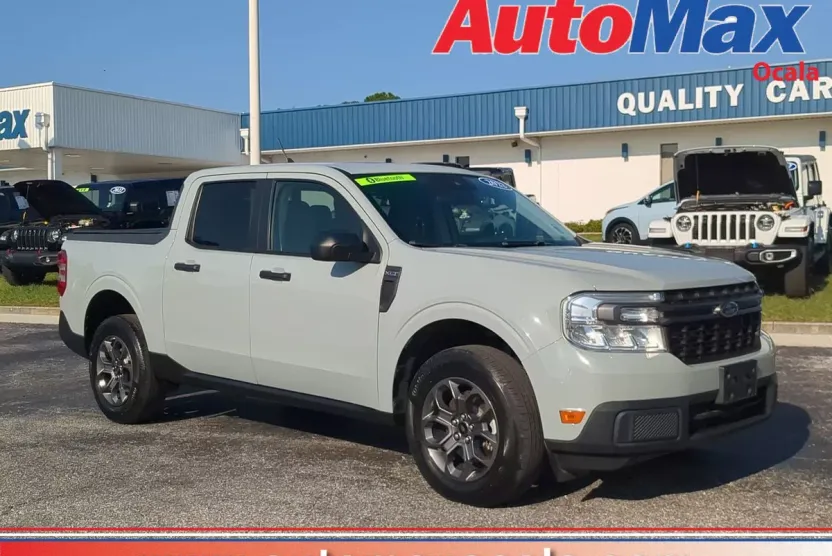 2022 Ford Maverick XLT photo 1