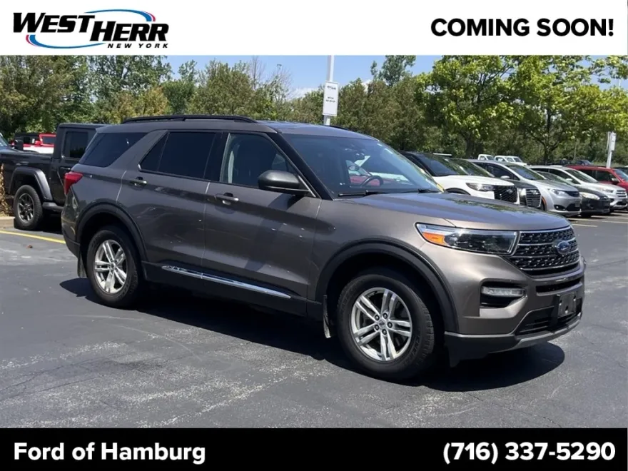 2021 Ford Explorer XLT photo 1