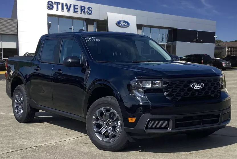 2025 Ford Maverick XLT photo 1