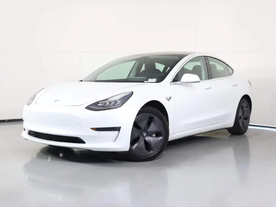 2019 Tesla Model 3 Standard Range Plus photo 1