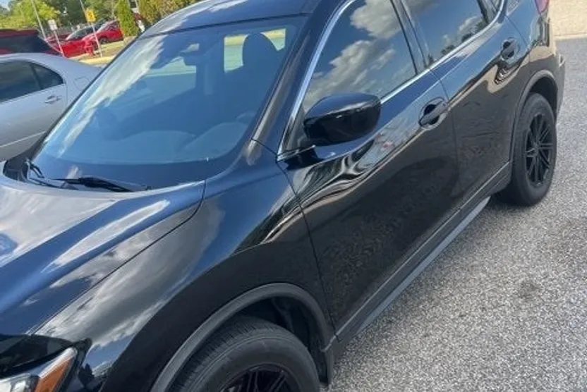2020 Nissan Rogue S photo 1