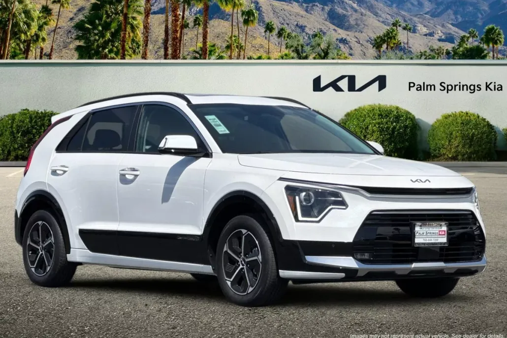 2025 Kia Niro SX photo 1