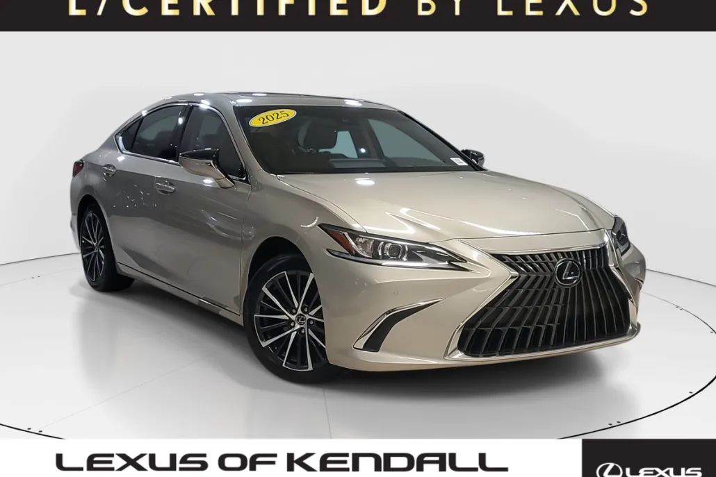 2025 Lexus ES 350 photo 1