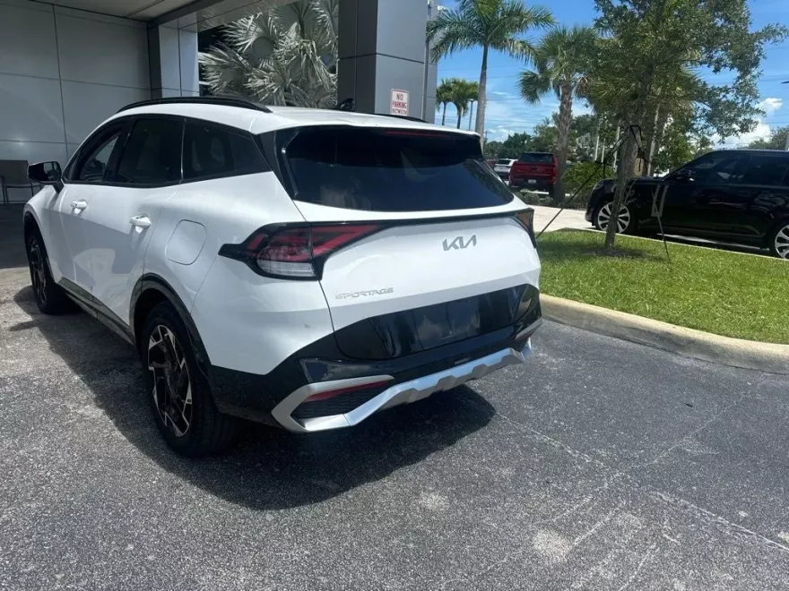 2023 Kia Sportage photo 1