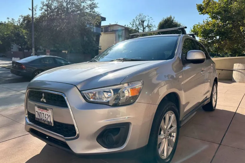 2015 Mitsubishi Outlander Sport ES photo 1