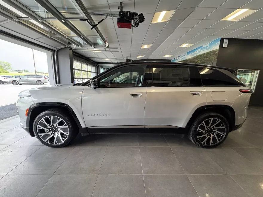 2025 Jeep Wagoneer S Limited photo 1