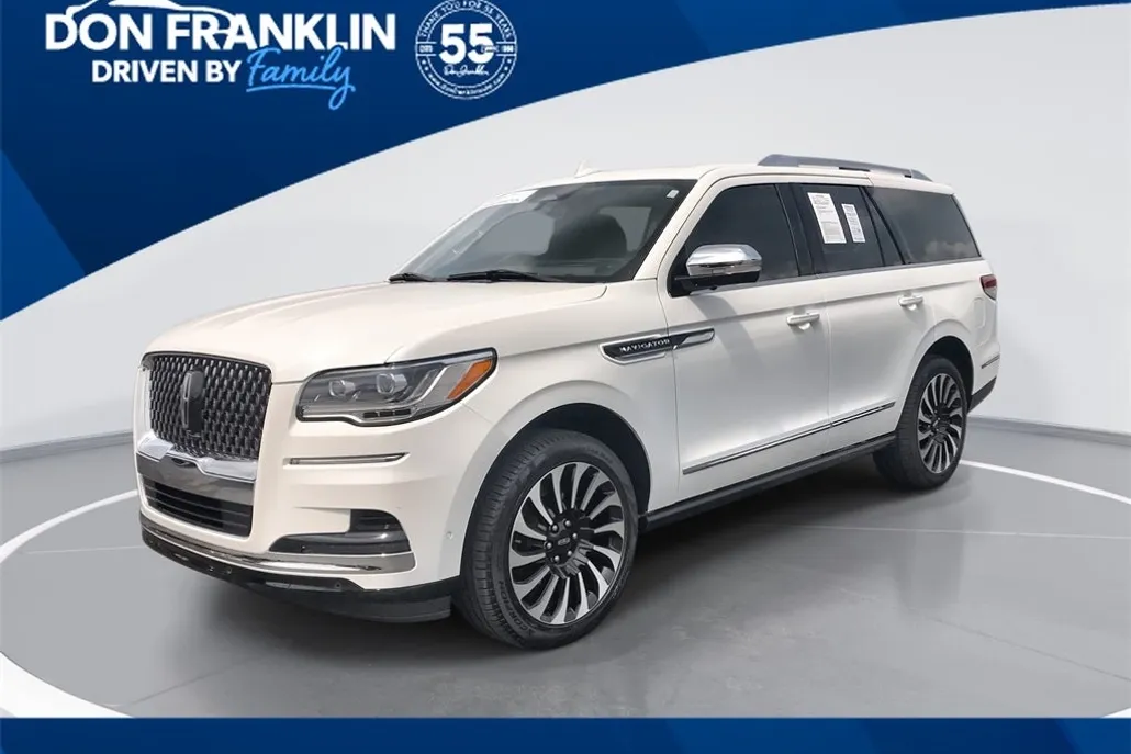 2023 Lincoln Navigator Black Label photo 1
