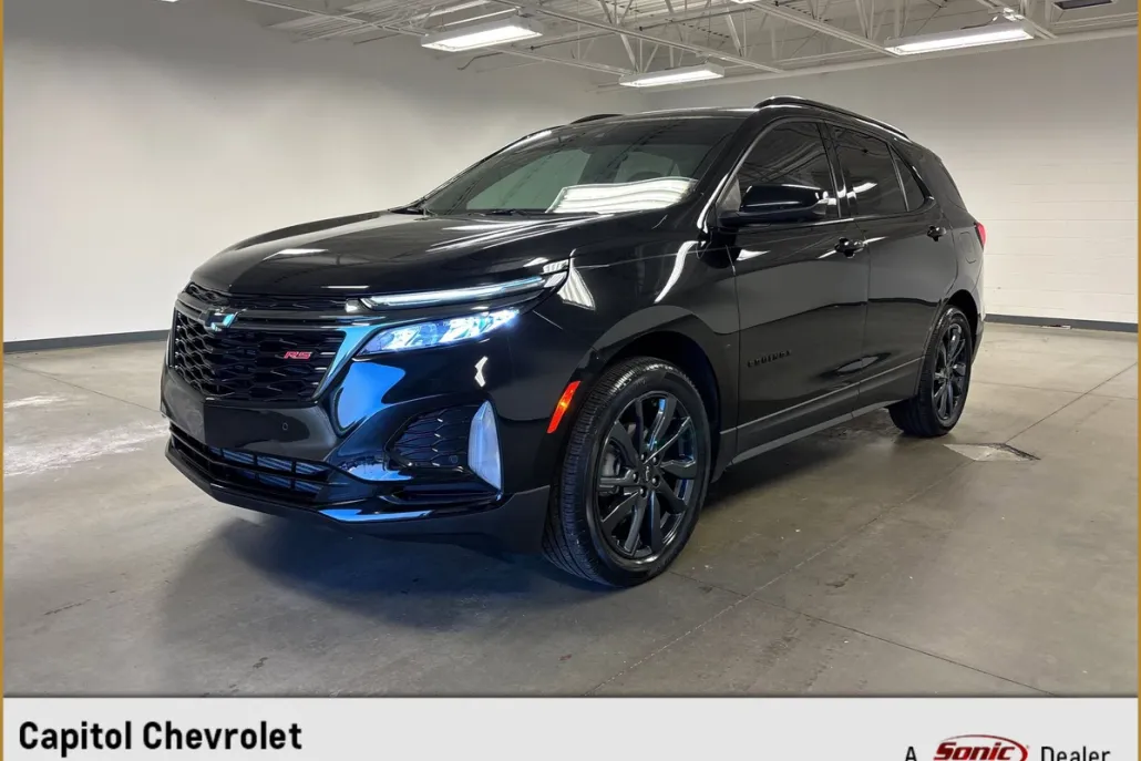 2023 Chevrolet Equinox RS photo 1