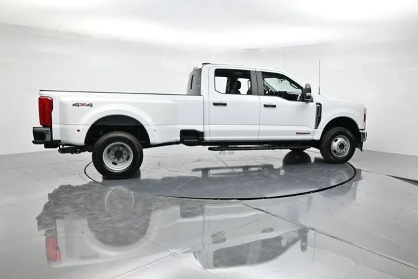 2026 Ford F-350 photo 1