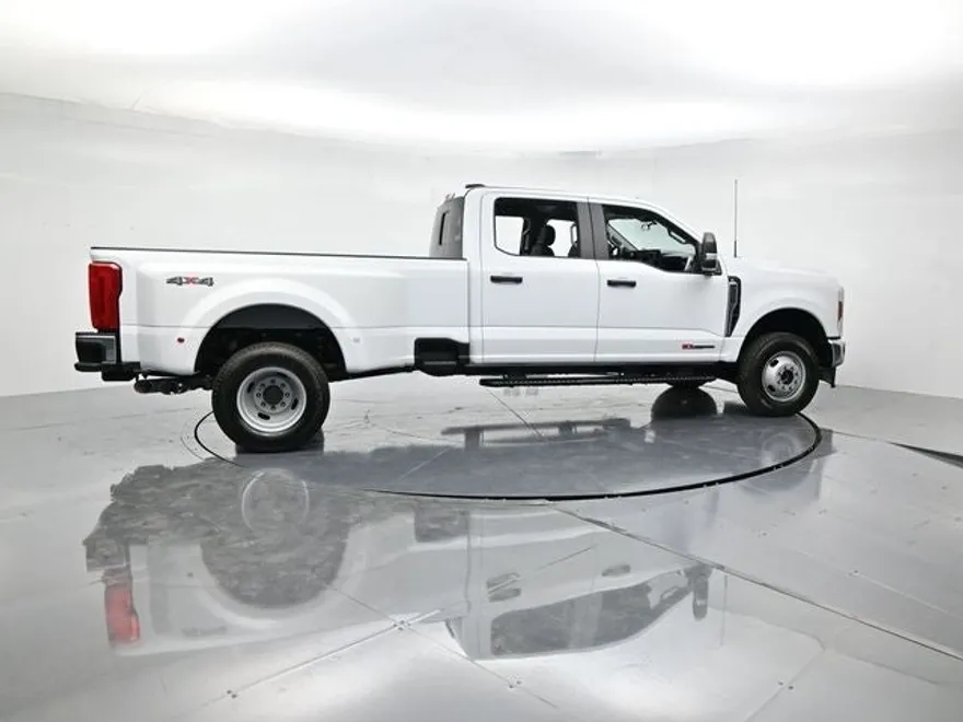 2026 Ford F-350 photo 1