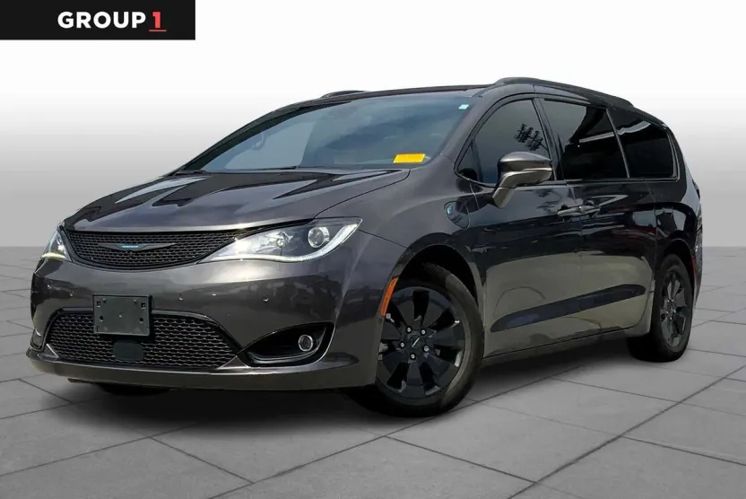 2020 Chrysler Pacifica Hybrid Limited photo 1