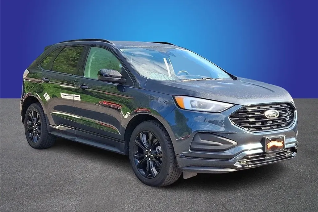2022 Ford Edge SE photo 1