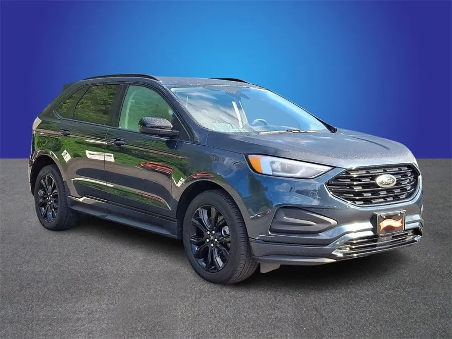2022 Ford Edge SE photo 1