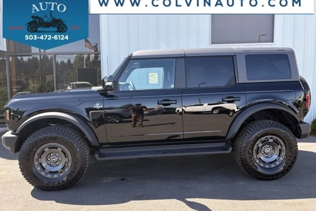 2025 Ford Bronco Outer Banks photo 1