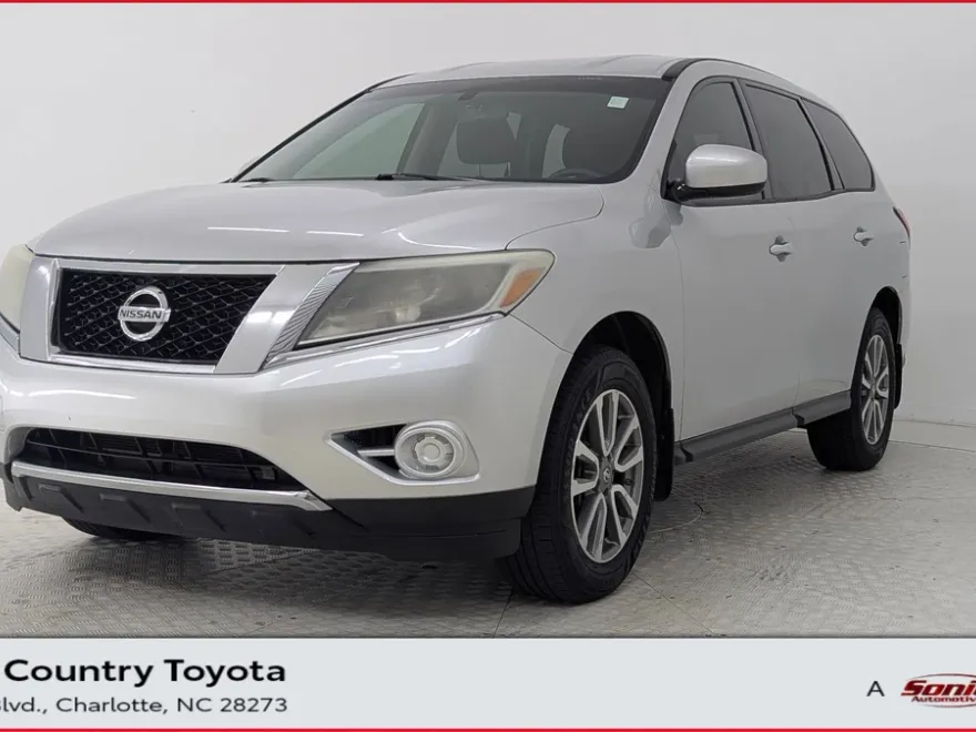 2013 Nissan Pathfinder S photo 1