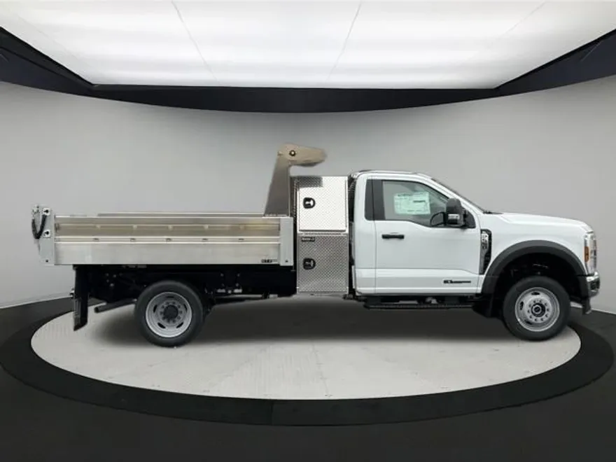 2024 Ford F-550 XL photo 1