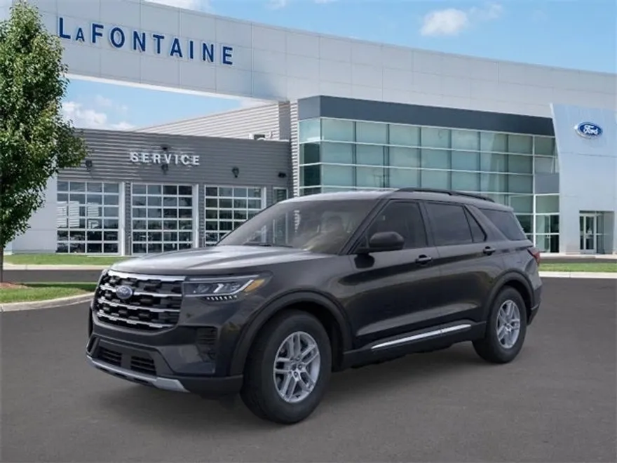 2025 Ford Explorer photo 1
