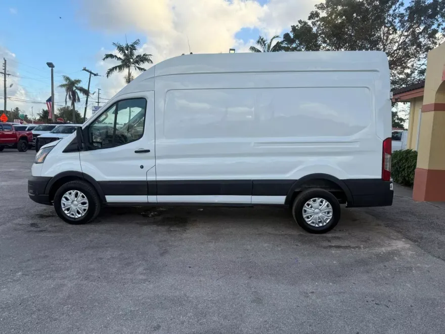 2023 Ford Transit Cargo Van photo 1