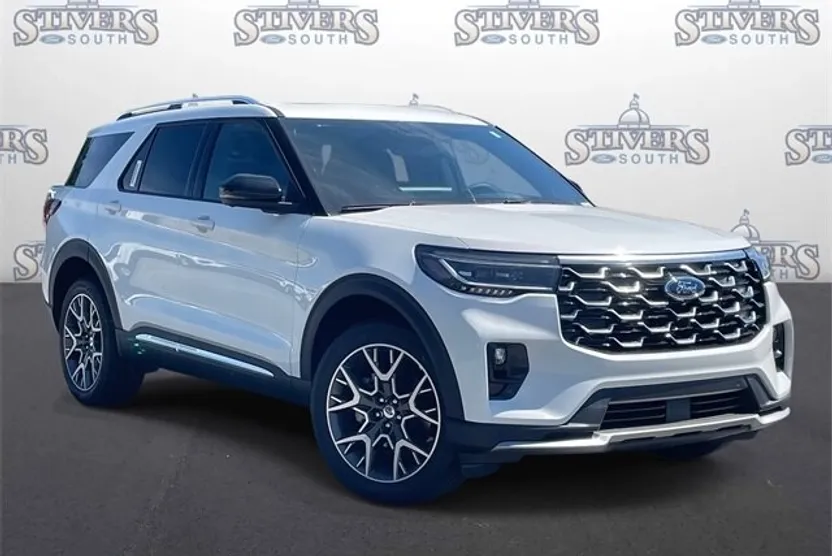 2025 Ford Explorer Platinum photo 1