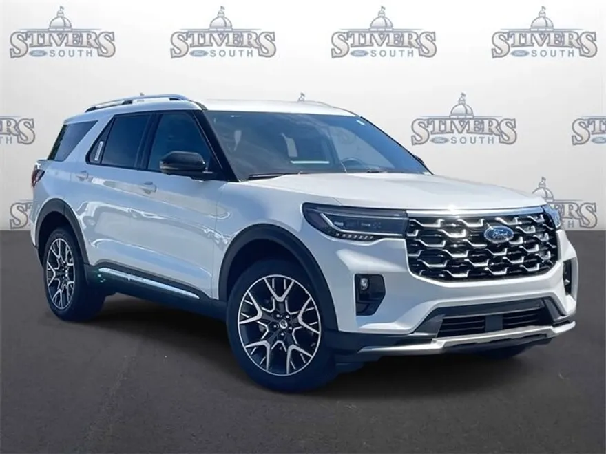 2025 Ford Explorer Platinum photo 1