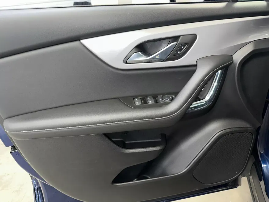 2023 Chevrolet Blazer 2LT photo 1