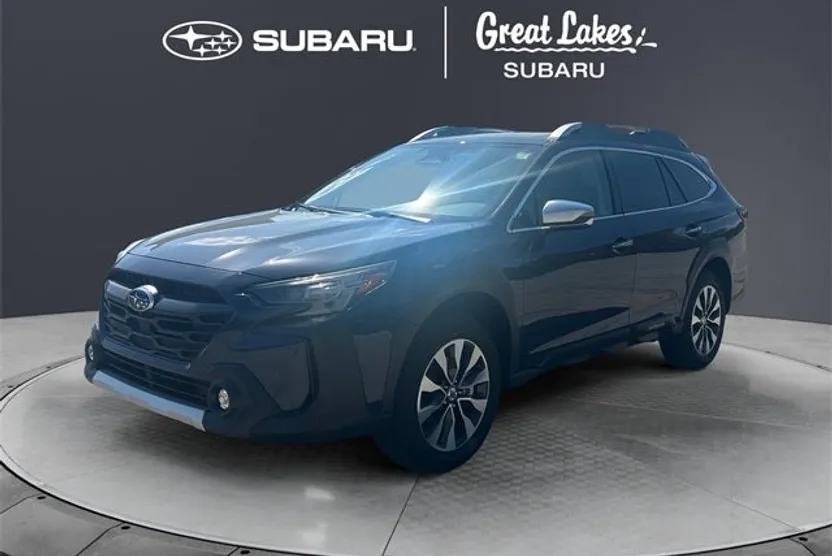 2025 Subaru Outback Touring photo 1