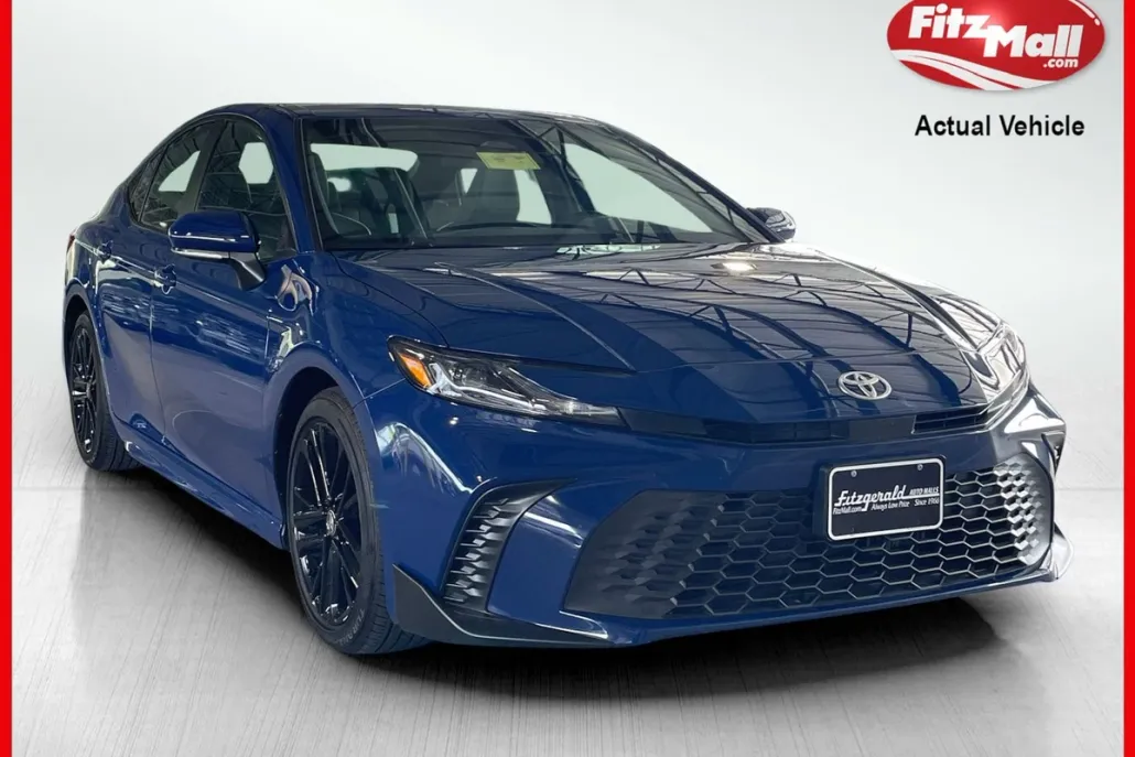 2025 Toyota Camry Hybrid photo 1