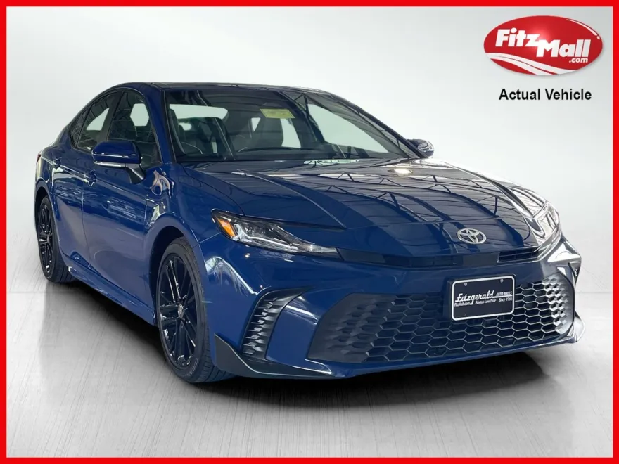2025 Toyota Camry Hybrid photo 1