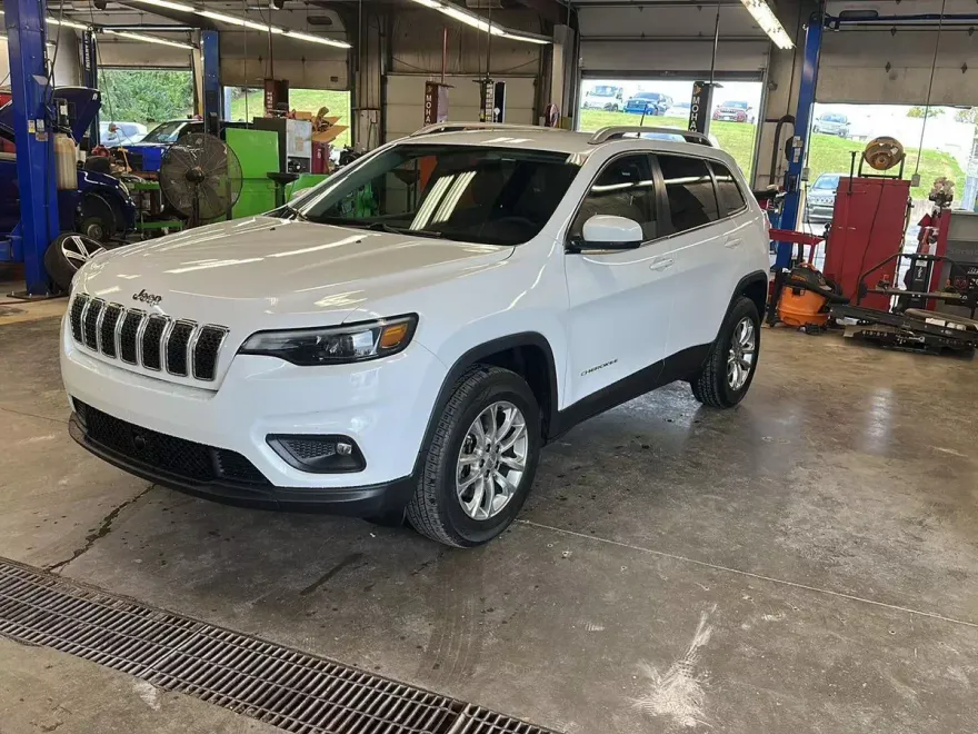 2021 Jeep Cherokee Latitude Lux photo 1