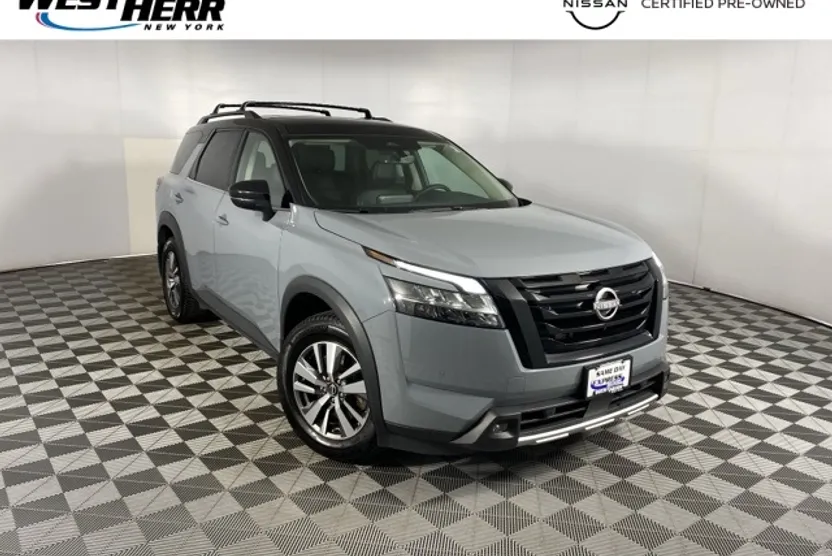 2023 Nissan Pathfinder SL photo 1