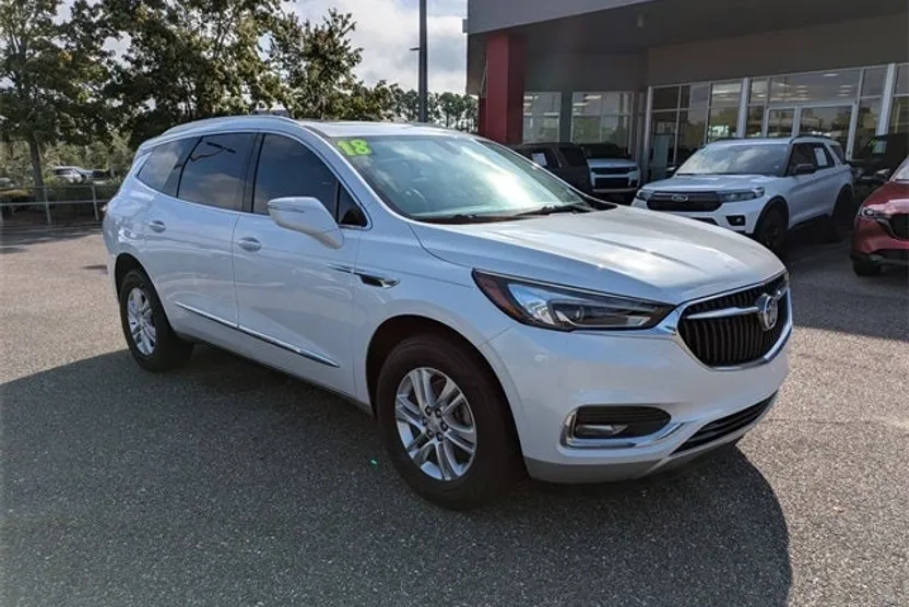 2018 Buick Enclave Essence photo 1